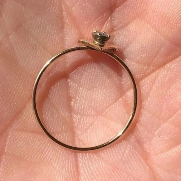 10k Gold Filled Flat Heart Austrian Crystal Ring - Picture 7 of 9